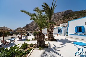 Ancient Thera Apartments