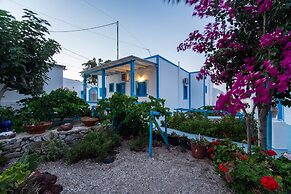 Ancient Thera Apartments