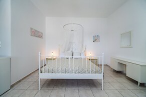 Ancient Thera Apartments