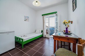 Ancient Thera Apartments