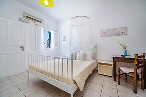 Ancient Thera Apartments