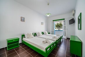 Ancient Thera Apartments