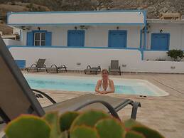 Ancient Thera Apartments