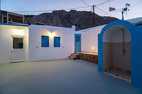 Ancient Thera Apartments