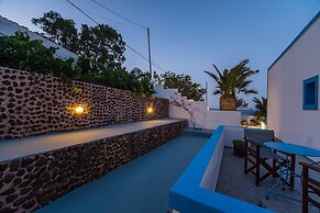 Ancient Thera Apartments