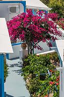 Ancient Thera Apartments