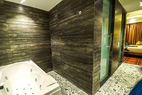 Hotel Piccadily Raipur