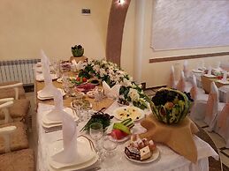 Narek Plus