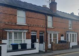 Edwards Cottage - Grove Road Cottages