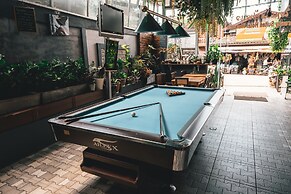Faraway Suites - Hostel
