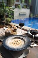 Faraway Suites - Hostel
