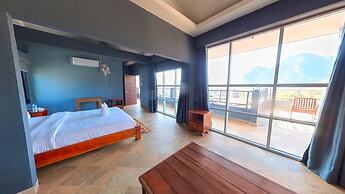 Faraway Suites - Hostel