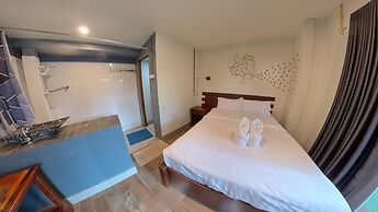 Faraway Suites - Hostel