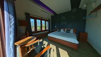 Faraway Suites - Hostel
