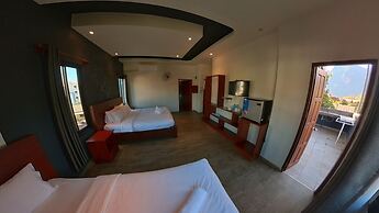 Faraway Suites - Hostel