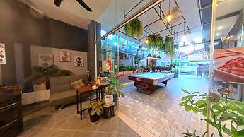 Faraway Suites - Hostel