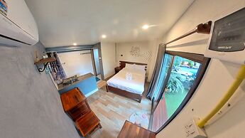 Faraway Suites - Hostel