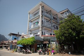 Faraway Suites - Hostel