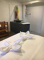 Faraway Suites - Hostel