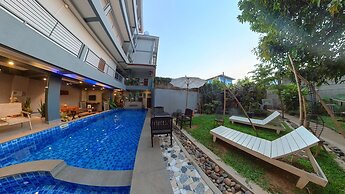 Faraway Suites - Hostel