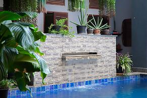 Faraway Suites - Hostel