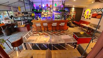 Faraway Suites - Hostel