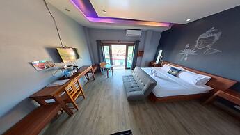 Faraway Suites - Hostel