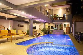 Faraway Suites - Hostel
