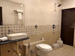 JK Rooms 126 Parashar Legacy - Station