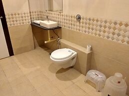 JK Rooms 126 Parashar Legacy - Station