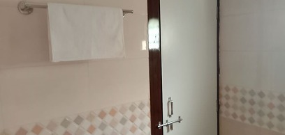 JK Rooms 126 Parashar Legacy - Station