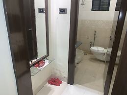 JK Rooms 126 Parashar Legacy - Station