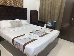 JK Rooms 126 Parashar Legacy - Station