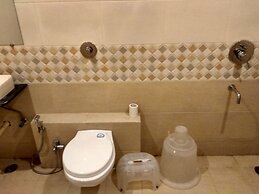 JK Rooms 126 Parashar Legacy - Station