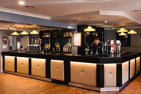 Crown Lodge Hotel