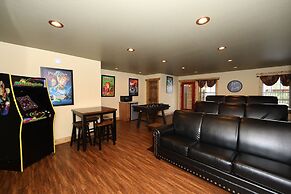 Above It All - Four Bedroom Cabin