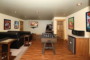 Above It All - Four Bedroom Cabin