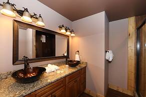 Above It All - Four Bedroom Cabin