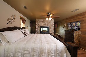 Above It All - Four Bedroom Cabin