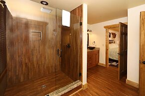 Above It All - Four Bedroom Cabin