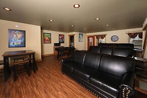 Above It All - Four Bedroom Cabin