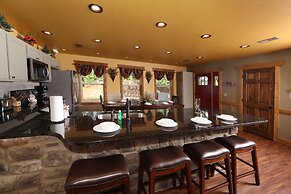 Above It All - Four Bedroom Cabin