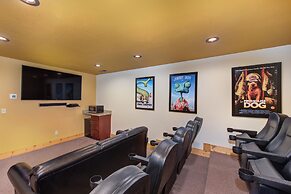 Aqua Paradise - Six Bedroom Chalet