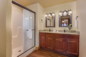 Aqua Paradise - Six Bedroom Chalet