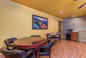 Aqua Paradise - Six Bedroom Chalet