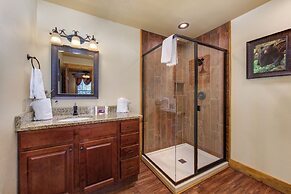 Aqua Paradise - Six Bedroom Chalet