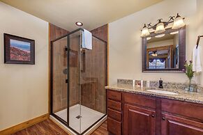 Aqua Paradise - Six Bedroom Chalet