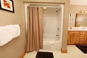 Pinnacle View 7A - Three Bedroom Chalet