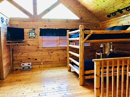 Creekside Dreams - One Bedroom Cabin