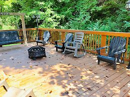 Creekside Dreams - One Bedroom Cabin